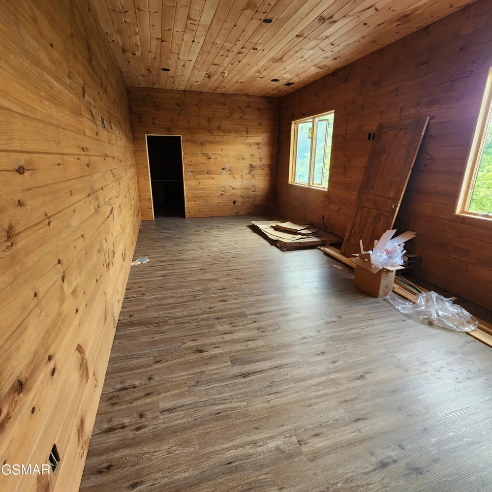 2065 Spurling Road Sevierville, TN 37876