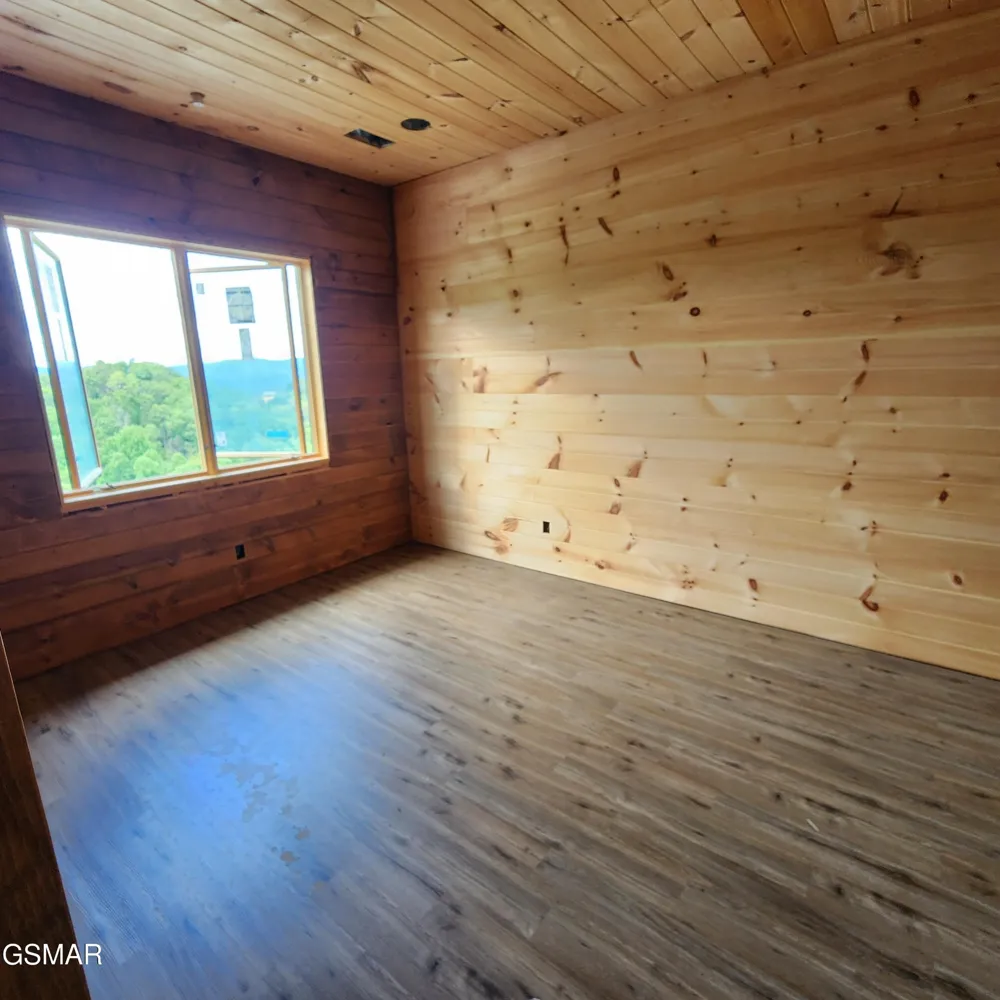 2065 Spurling Road Sevierville, TN 37876