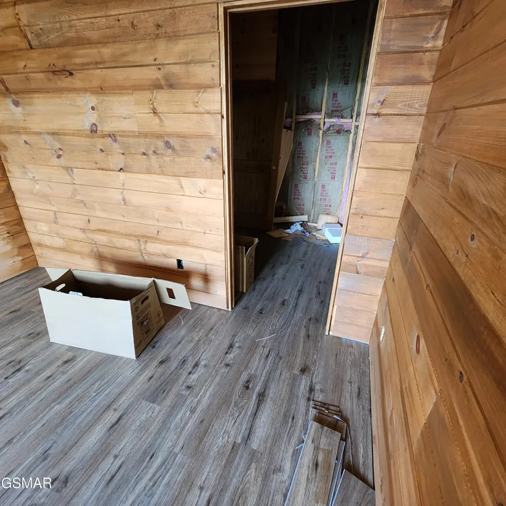 2065 Spurling Road Sevierville, TN 37876