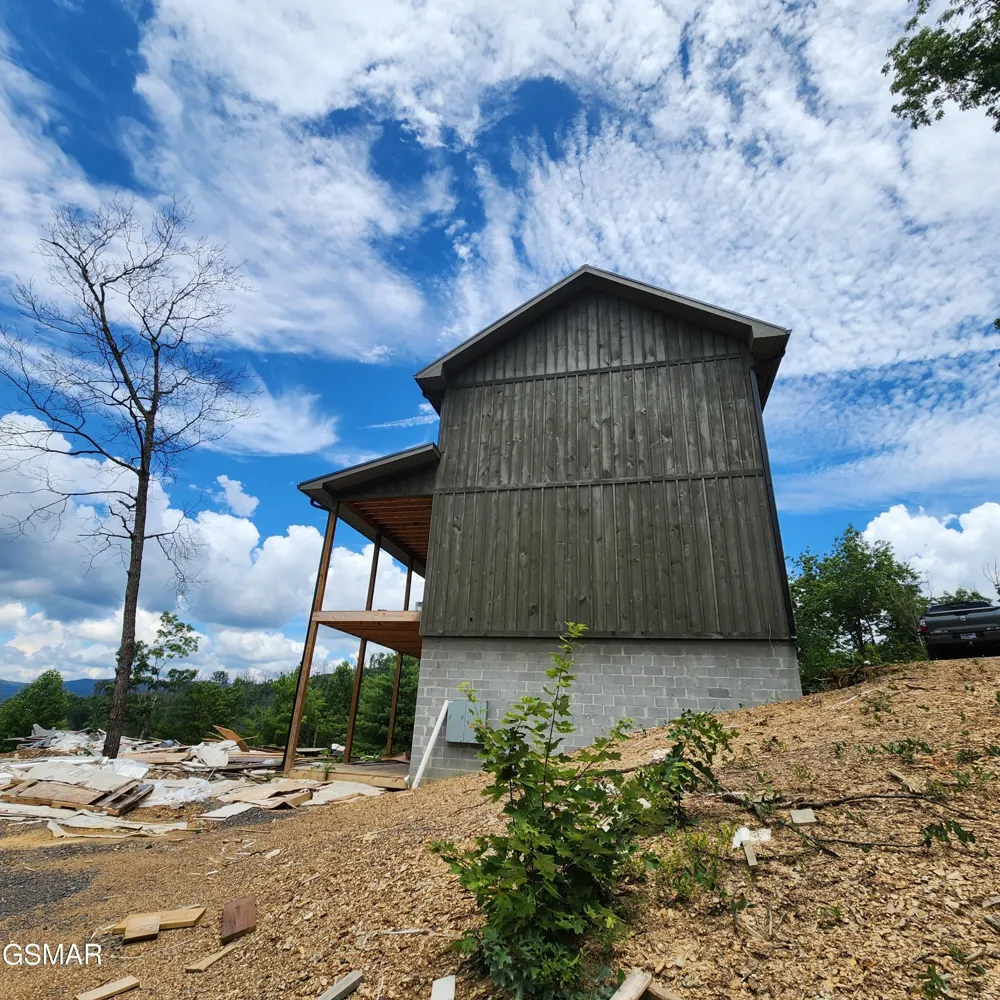 2065 Spurling Road Sevierville, TN 37876