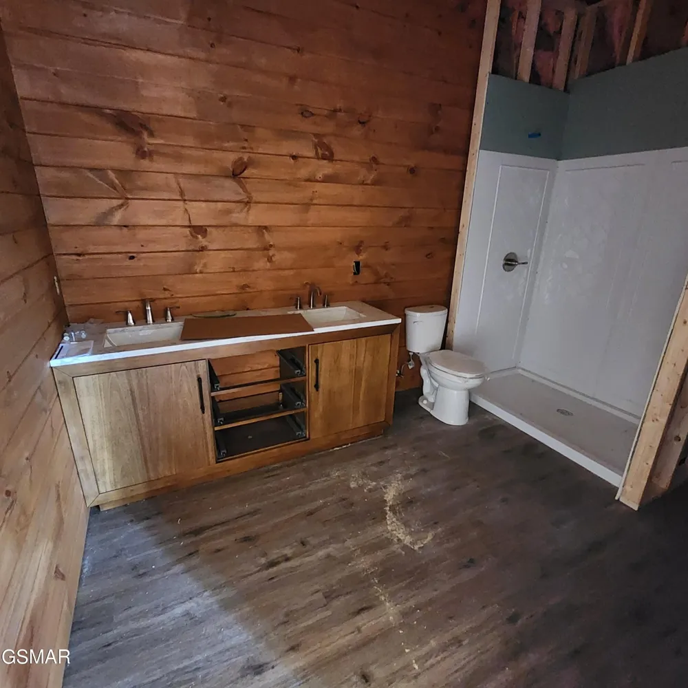 2065 Spurling Road Sevierville, TN 37876