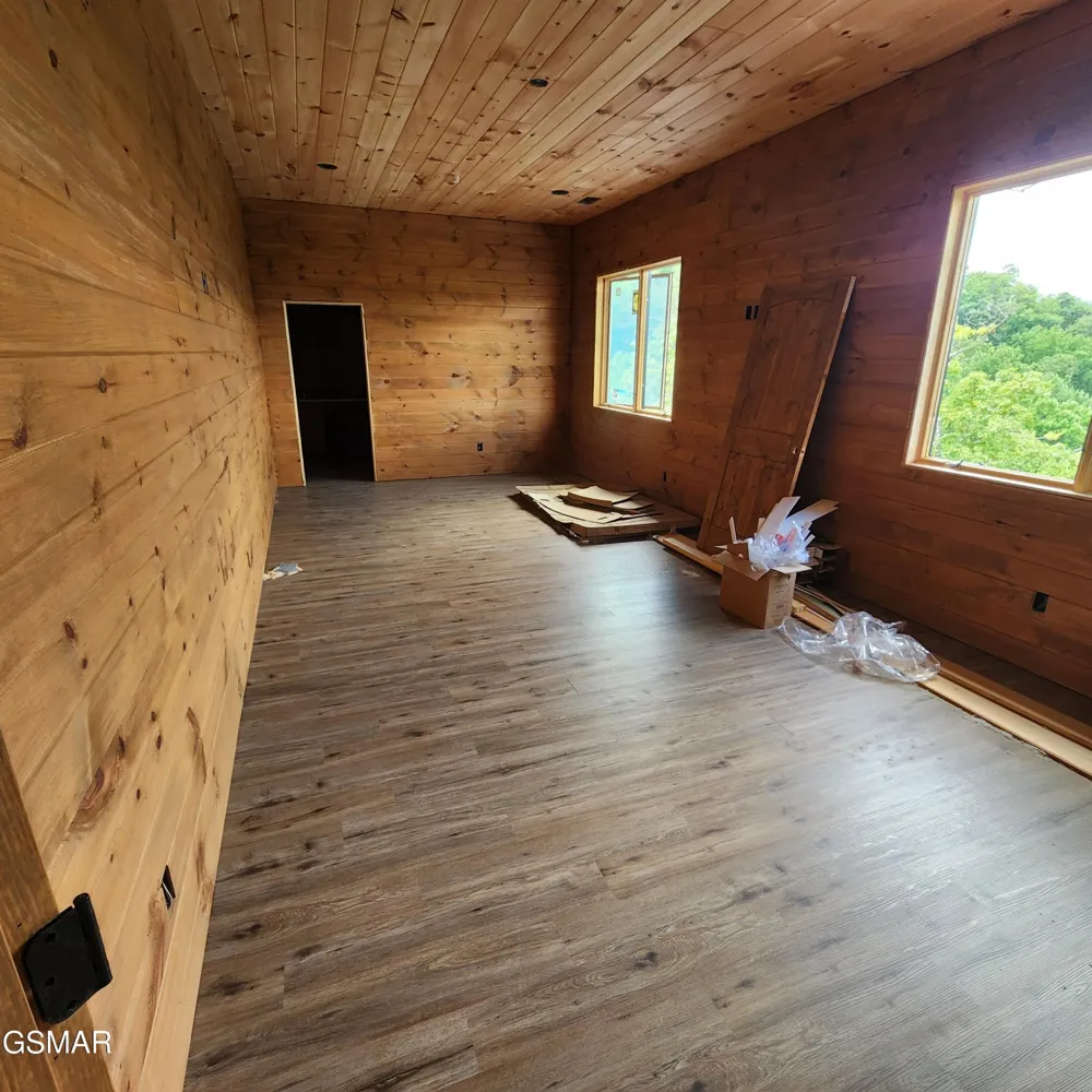 2065 Spurling Road Sevierville, TN 37876