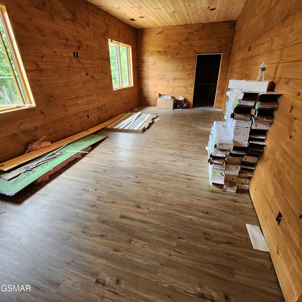 2065 Spurling Road Sevierville, TN 37876