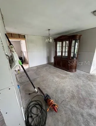 2014 TANGLEWOOD WAY NE St Petersburg, FL 33702