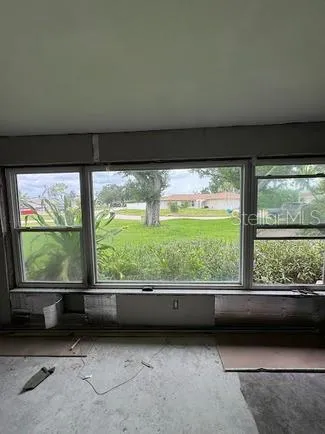 2014 TANGLEWOOD WAY NE St Petersburg, FL 33702