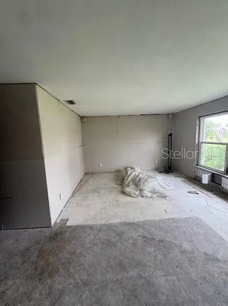 2014 TANGLEWOOD WAY NE St Petersburg, FL 33702