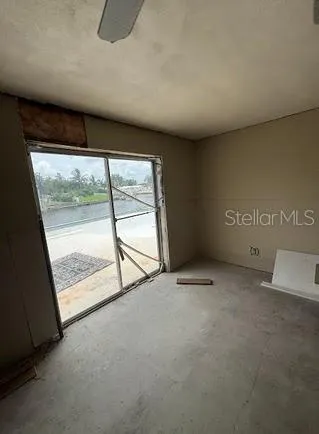 2014 TANGLEWOOD WAY NE St Petersburg, FL 33702