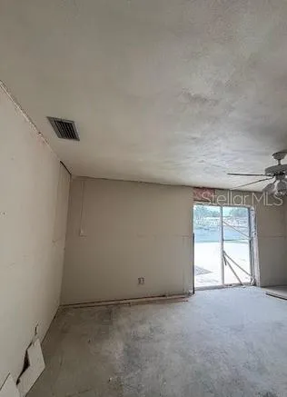 2014 TANGLEWOOD WAY NE St Petersburg, FL 33702