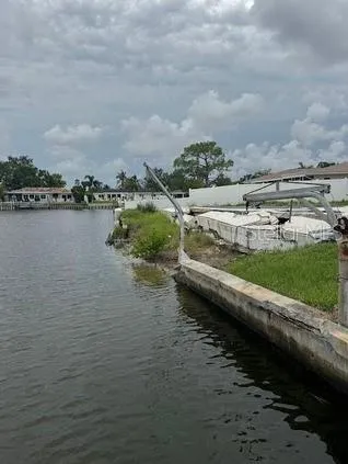 2014 TANGLEWOOD WAY NE St Petersburg, FL 33702