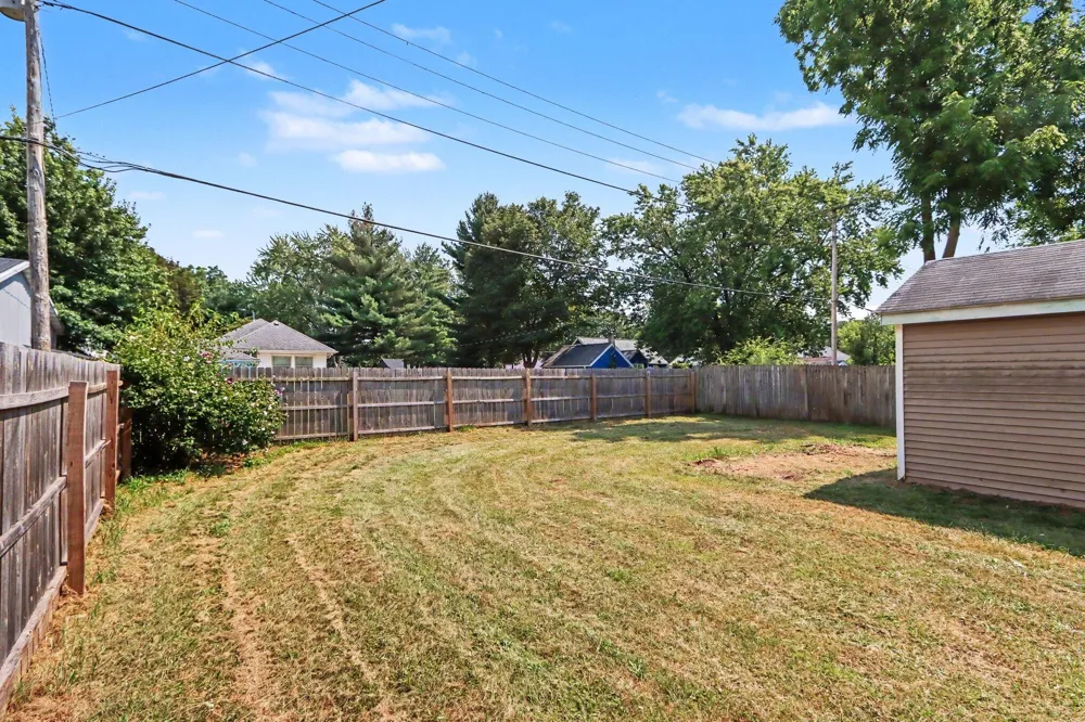 806 S Lincoln Avenue Three Rivers, MI 49093