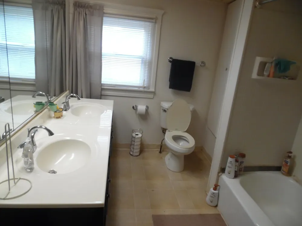 815 Wildwood Avenue Jackson, MI 49202