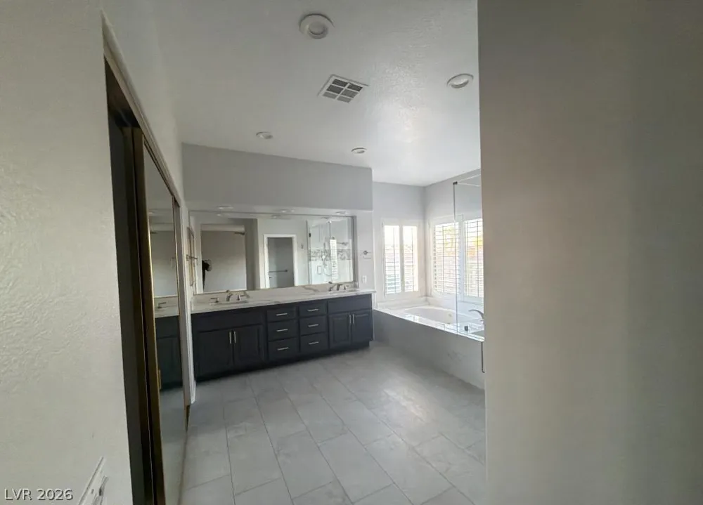 1800 Aztec Cliffs Court Las Vegas, NV 89128