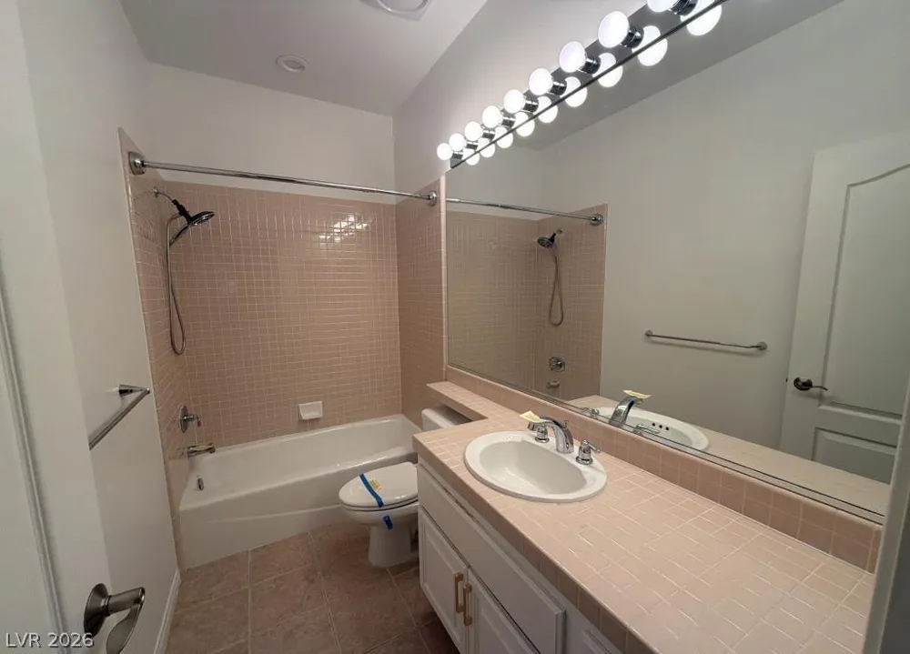 1800 Aztec Cliffs Court Las Vegas, NV 89128