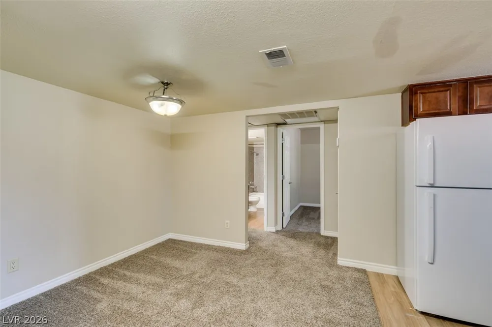 4450 Sandy River Drive #77 Las Vegas, NV 89103