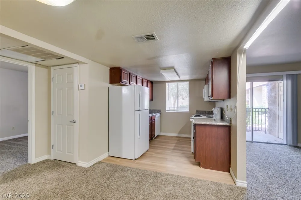 4450 Sandy River Drive #77 Las Vegas, NV 89103