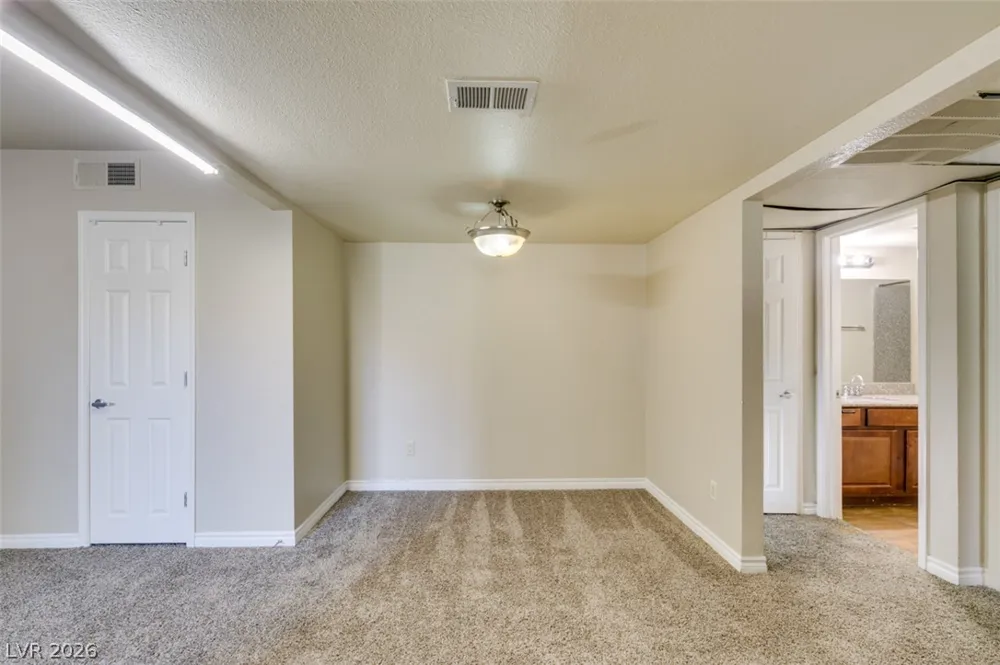 4450 Sandy River Drive #77 Las Vegas, NV 89103