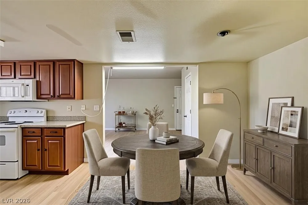 4450 Sandy River Drive #77 Las Vegas, NV 89103