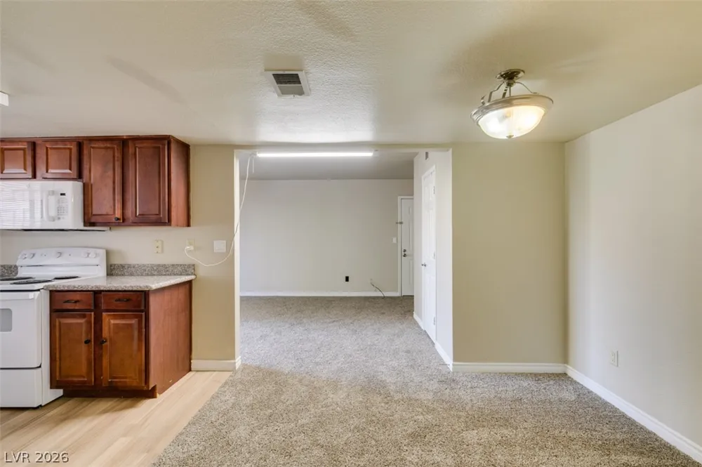 4450 Sandy River Drive #77 Las Vegas, NV 89103