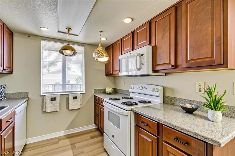 4450 Sandy River Drive #77 Las Vegas, NV 89103