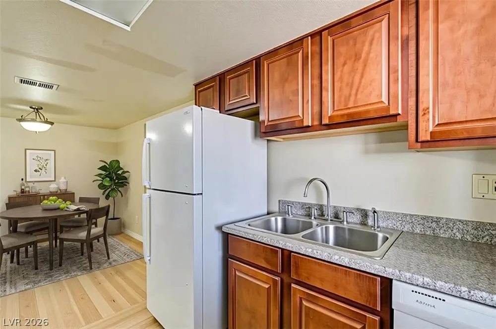 4450 Sandy River Drive #77 Las Vegas, NV 89103
