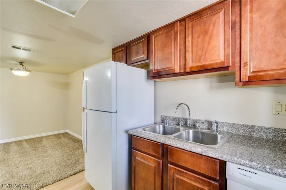 4450 Sandy River Drive #77 Las Vegas, NV 89103