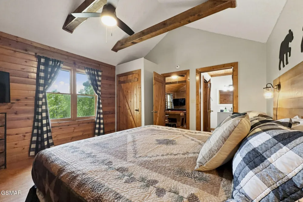 1935 Sb Ogle Lane Sevierville, TN 37876