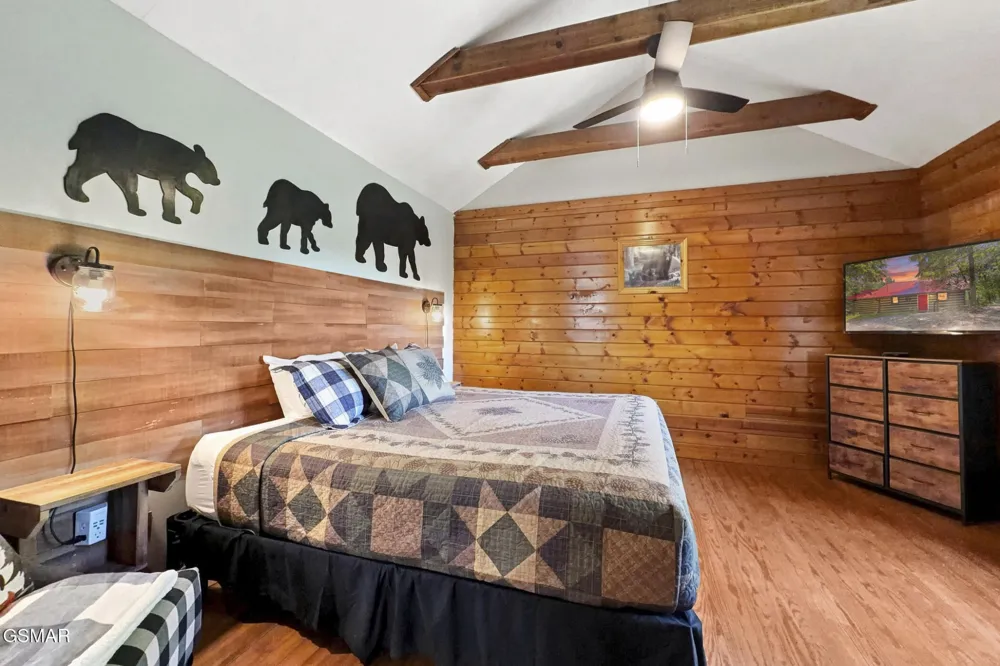 1935 Sb Ogle Lane Sevierville, TN 37876