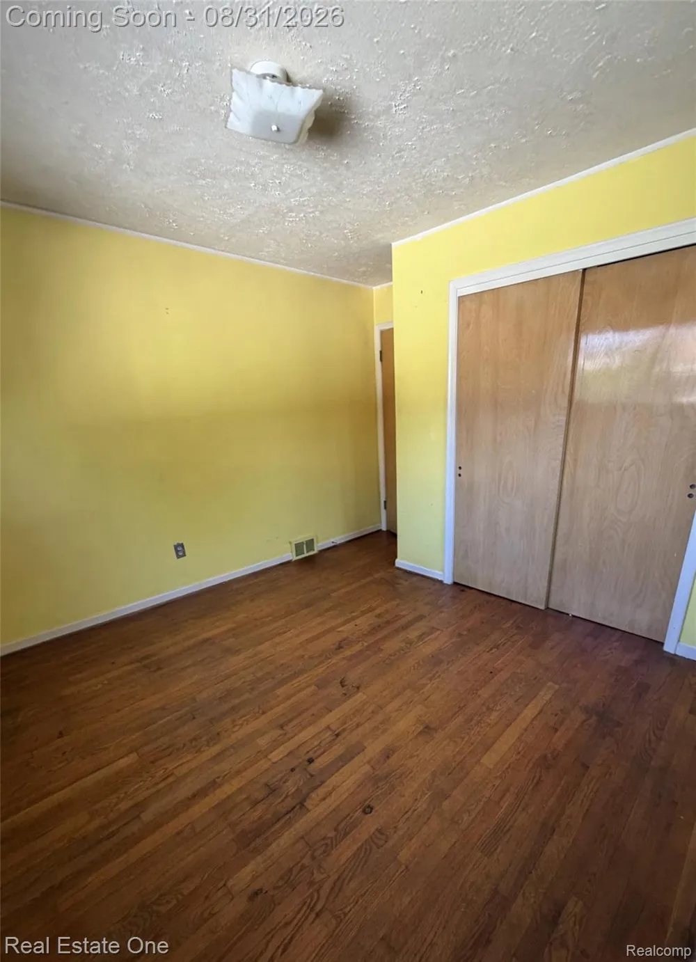 8355 Winston Lane Dearborn Heights City, MI 48127