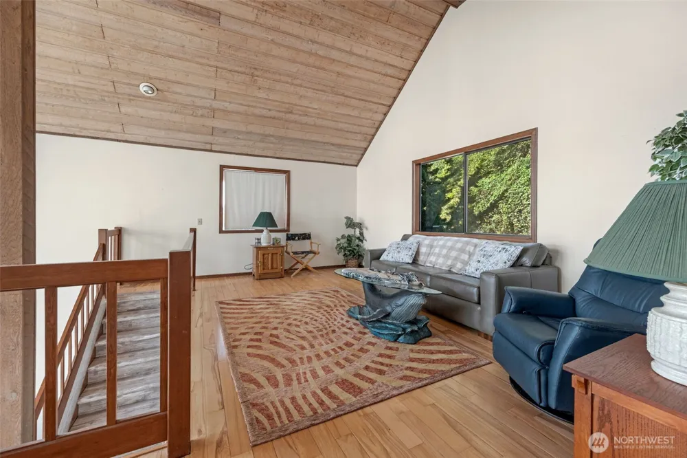 14 S Beach Drive #H Everett, WA 98206