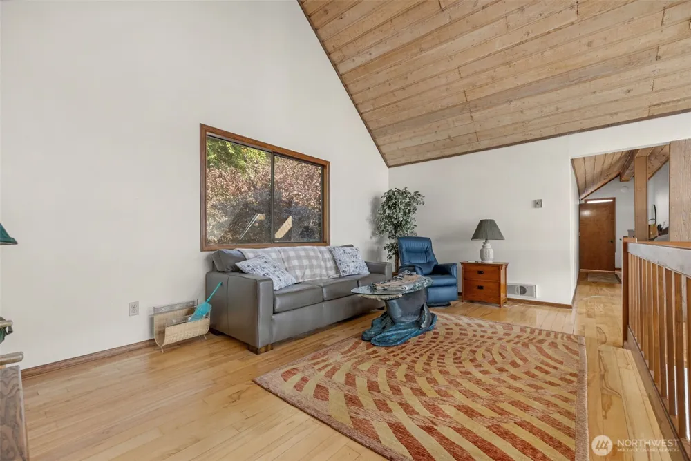 14 S Beach Drive #H Everett, WA 98206