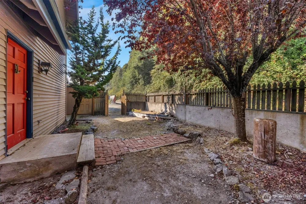 14 S Beach Drive #H Everett, WA 98206