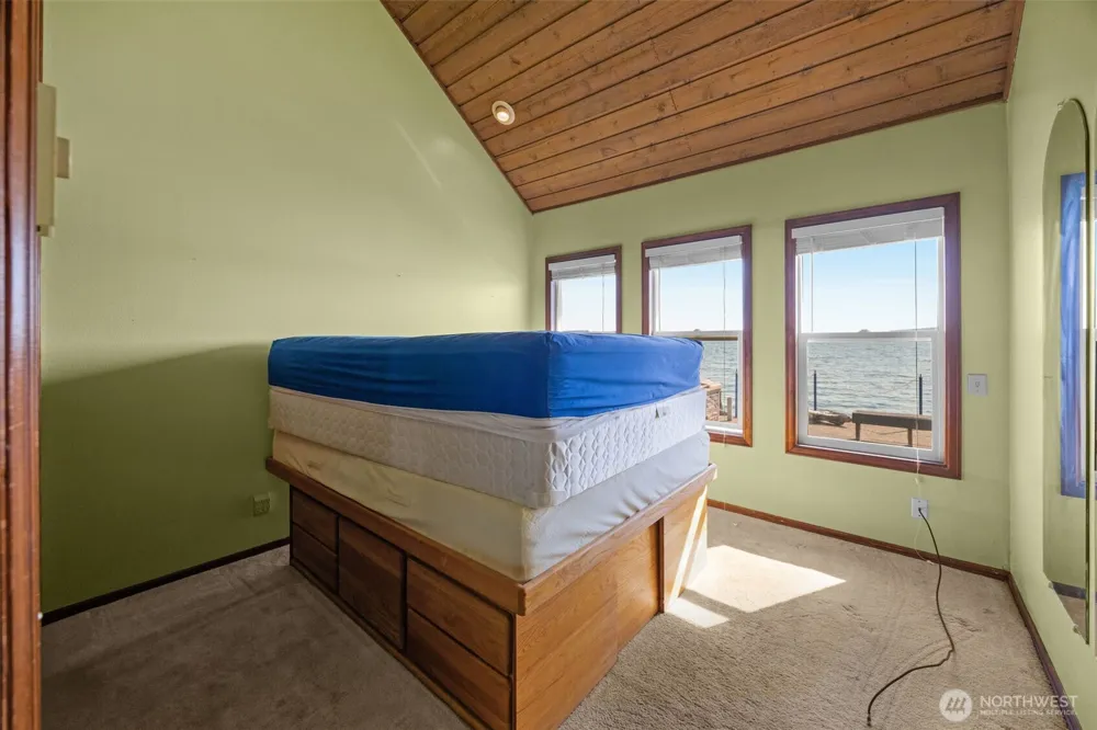 14 S Beach Drive #H Everett, WA 98206