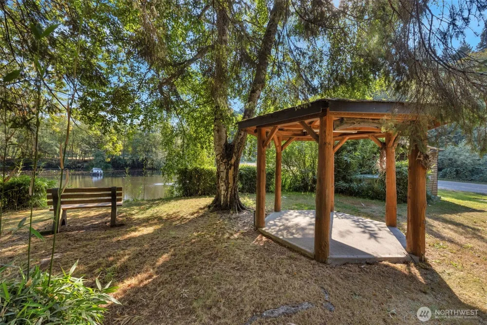 14 S Beach Drive #H Everett, WA 98206