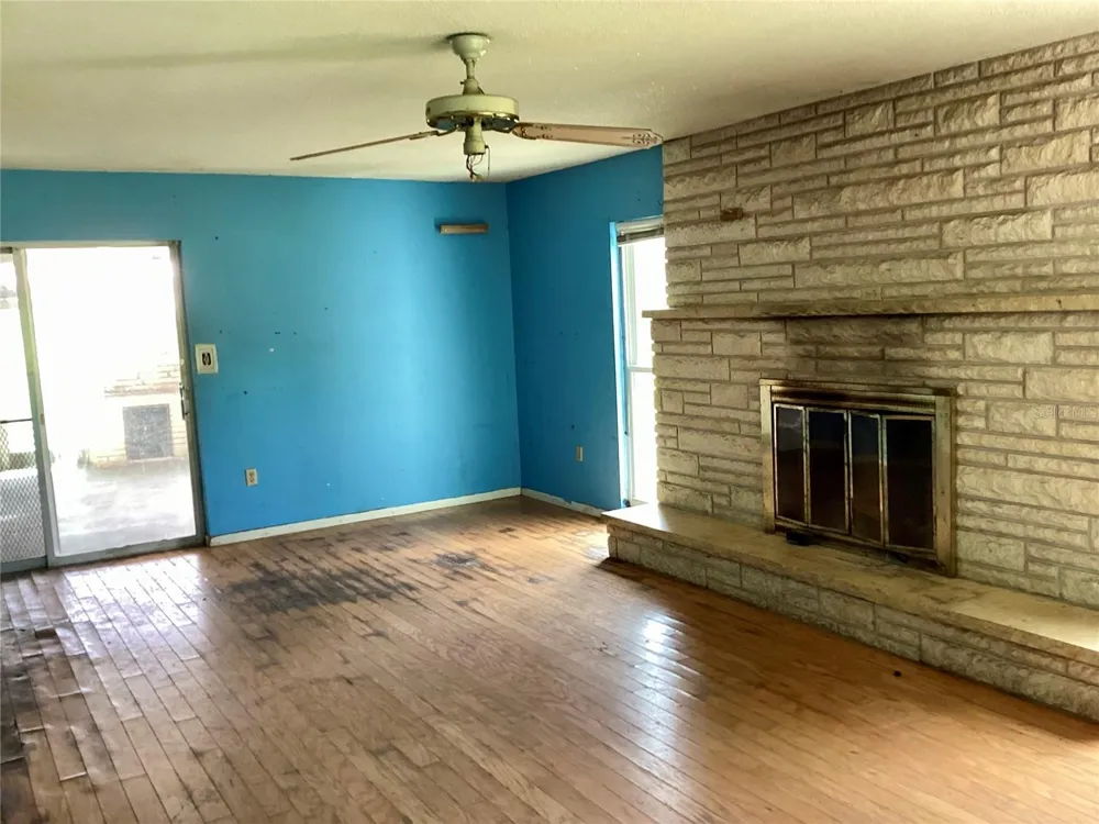 2804 61ST STREET E Palmetto, FL 34221