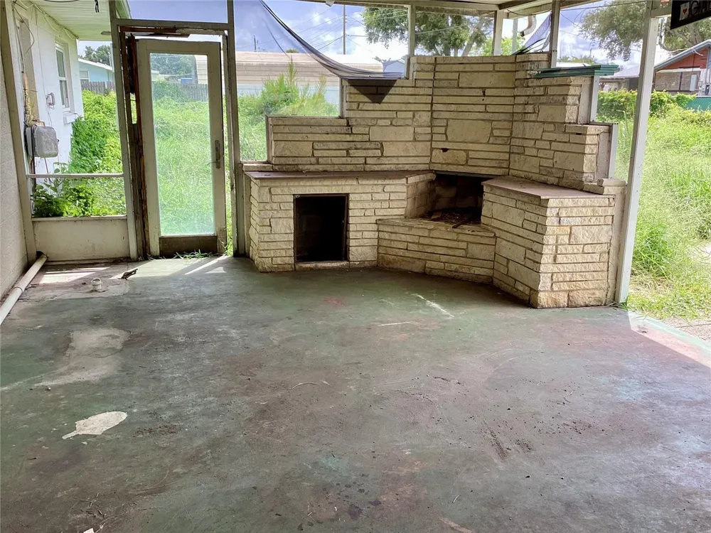 2804 61ST STREET E Palmetto, FL 34221
