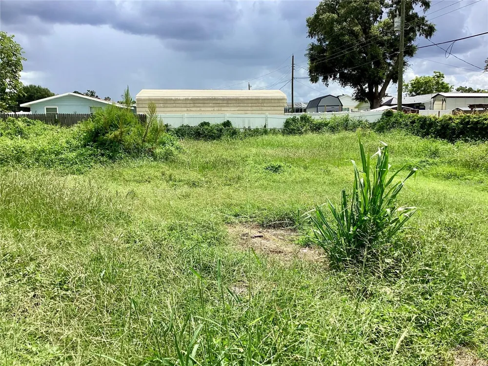 2804 61ST STREET E Palmetto, FL 34221