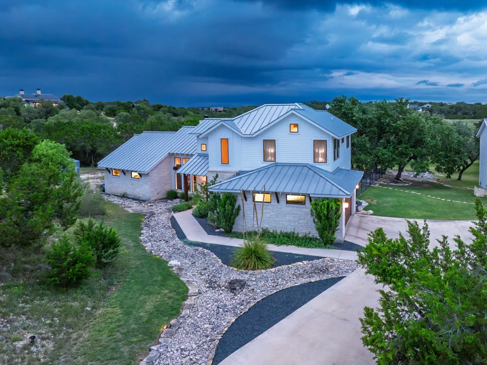 1271 Toro Pass Wimberley, TX 78676