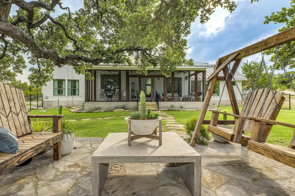 1271 Toro Pass Wimberley, TX 78676