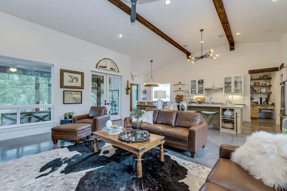 1271 Toro Pass Wimberley, TX 78676