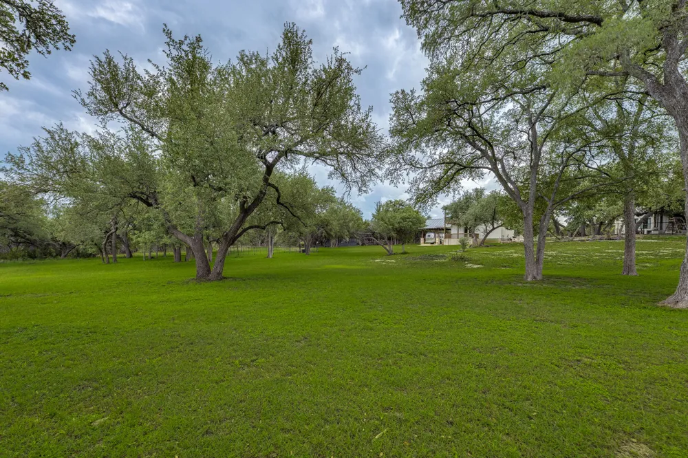 1271 Toro Pass Wimberley, TX 78676