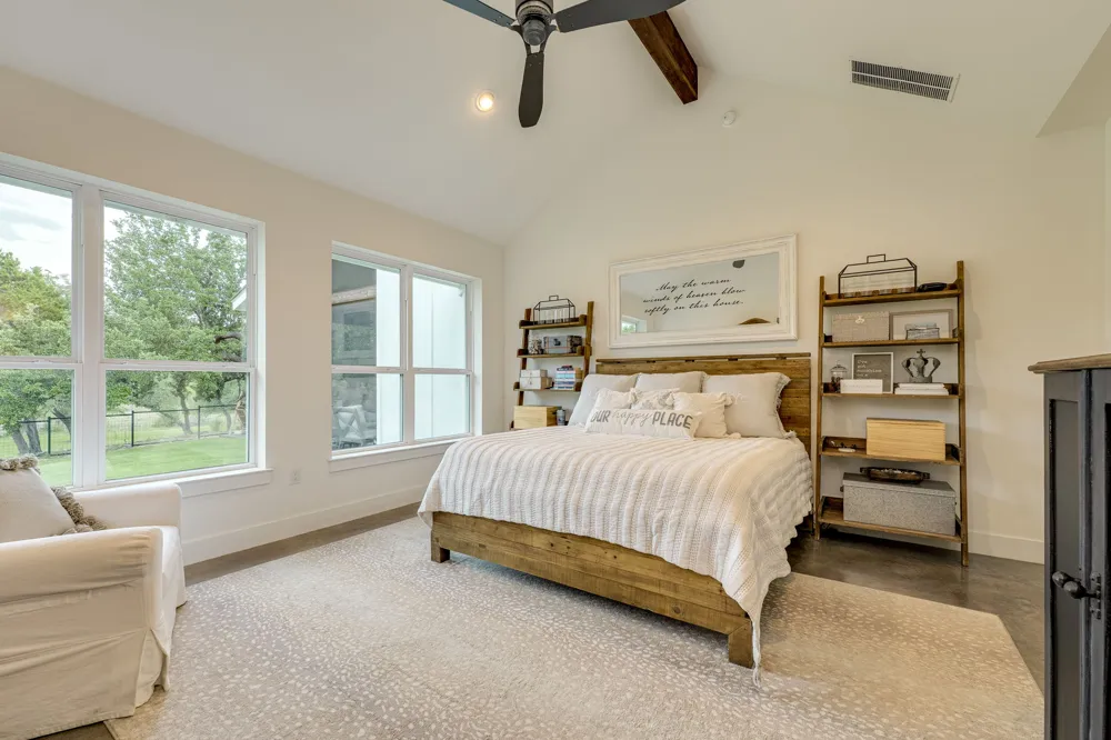 1271 Toro Pass Wimberley, TX 78676