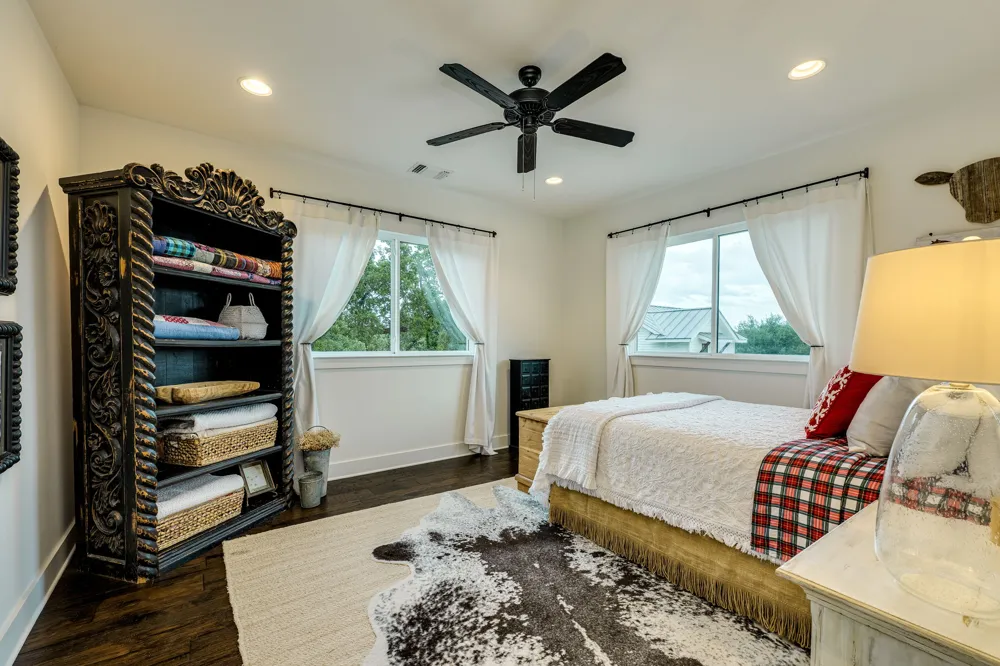 1271 Toro Pass Wimberley, TX 78676