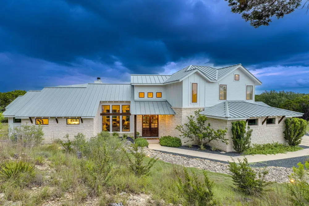 1271 Toro Pass Wimberley, TX 78676