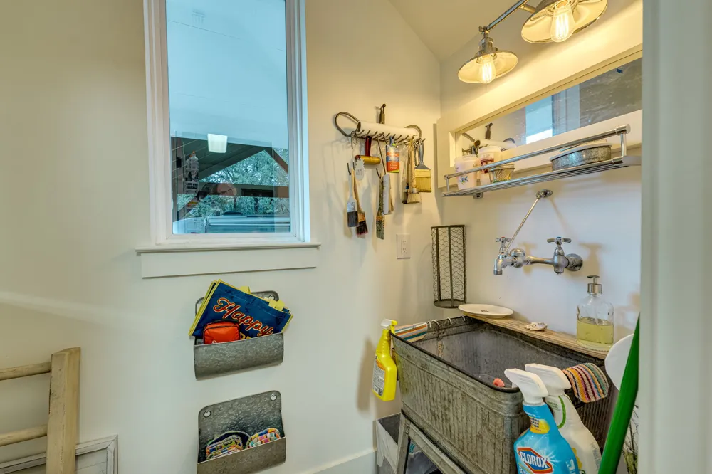 1271 Toro Pass Wimberley, TX 78676