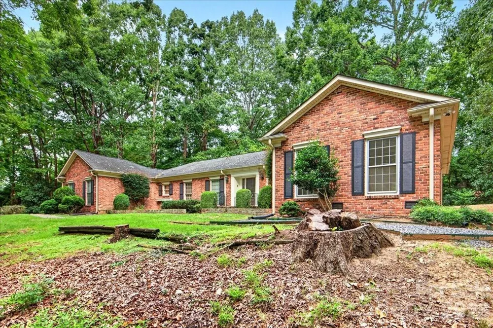4223 Denbigh Drive Charlotte, NC 28226