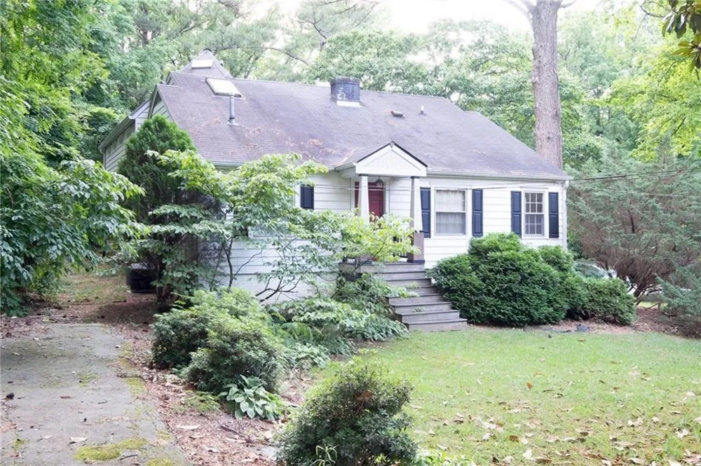 776 Valley Brook Road Decatur, GA 30033