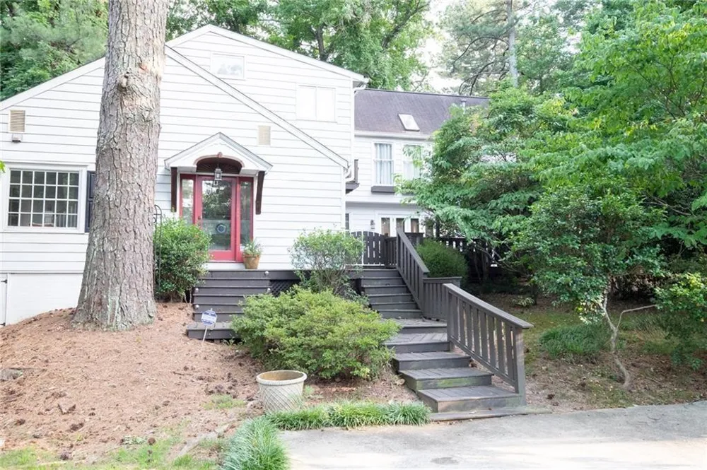 776 Valley Brook Road Decatur, GA 30033