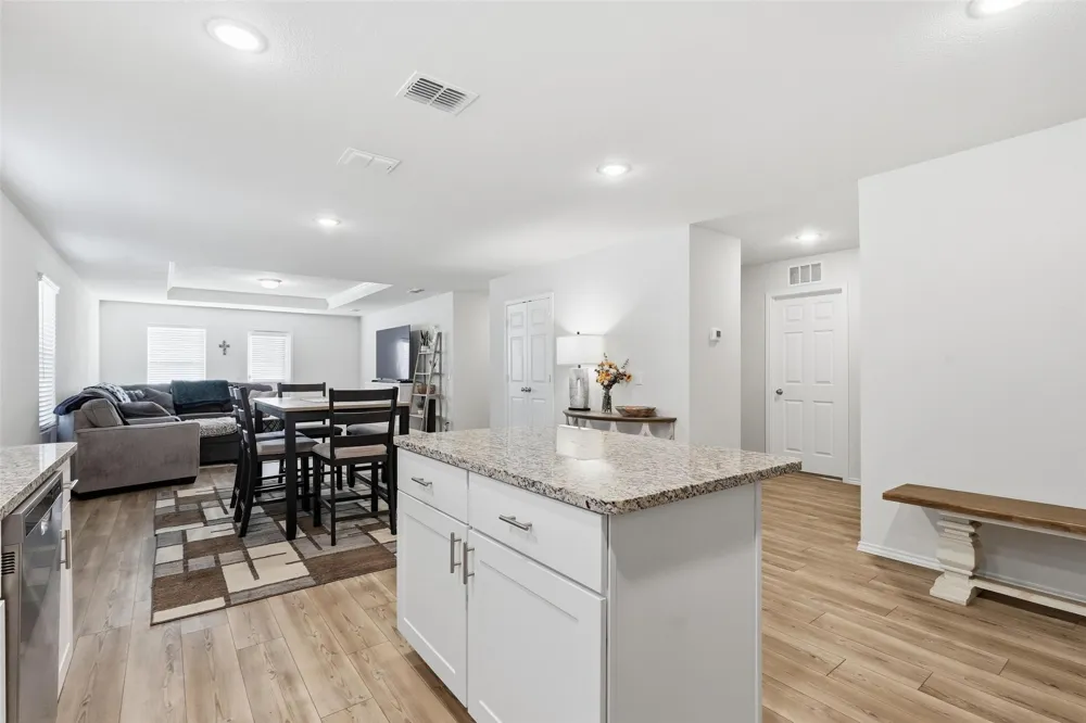 10101 Newtown Drive Fort Worth, TX 76036