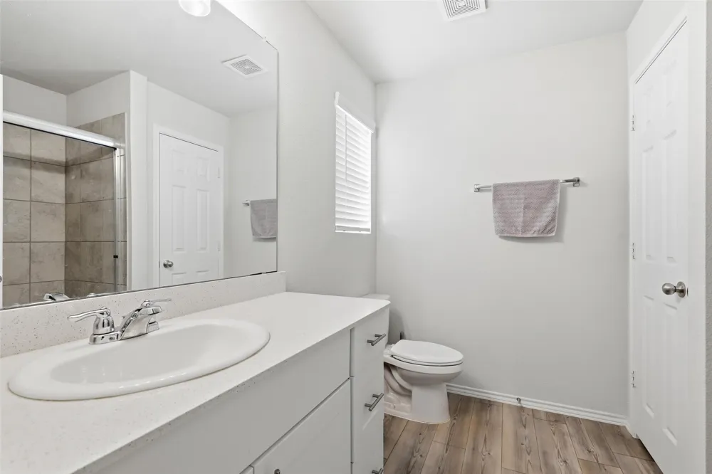 10101 Newtown Drive Fort Worth, TX 76036