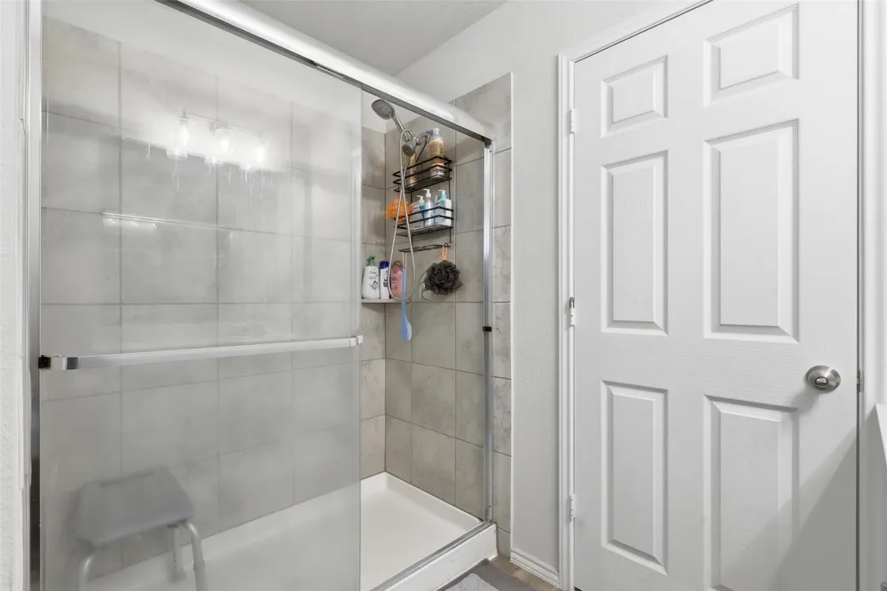 10101 Newtown Drive Fort Worth, TX 76036